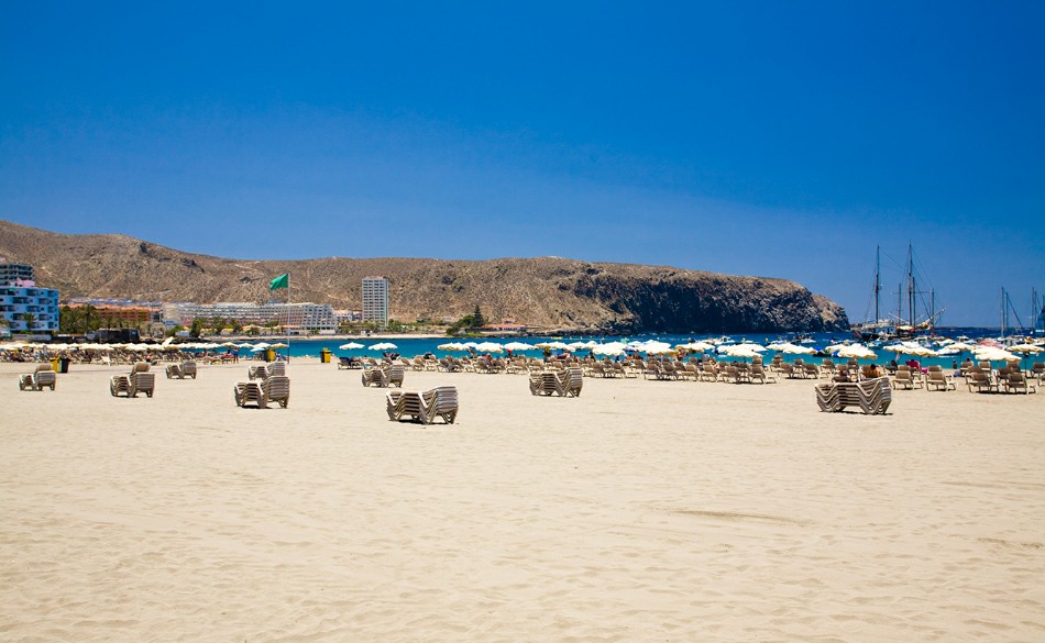 Пляж Плайя де лос Кристианос