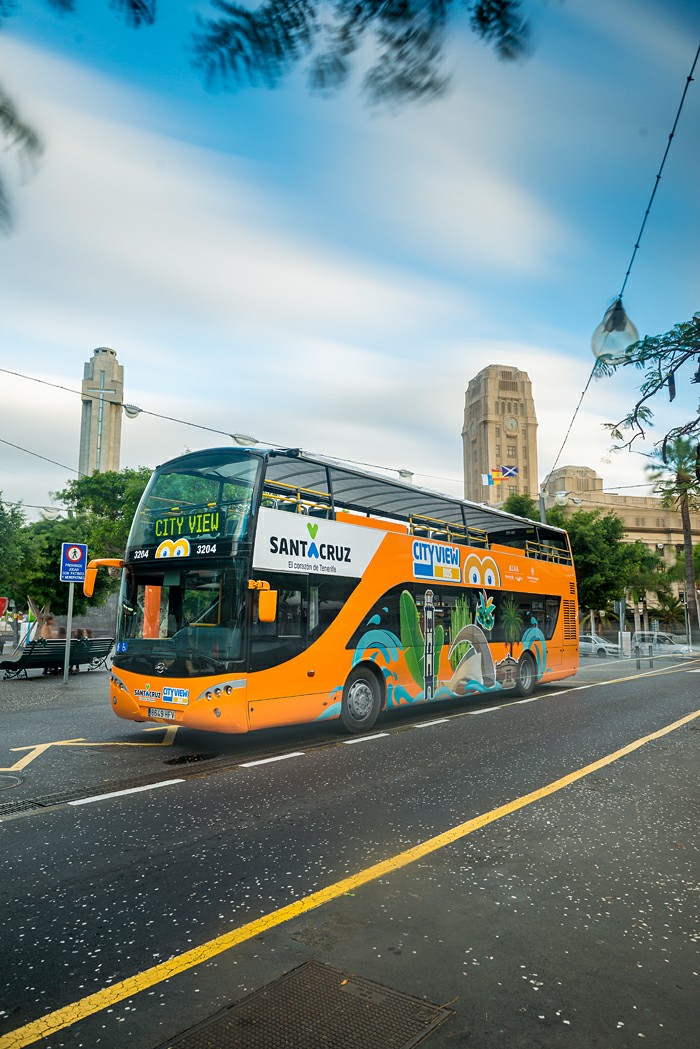 Экскурсионный автобус в Санта Крусе де Тенерифе