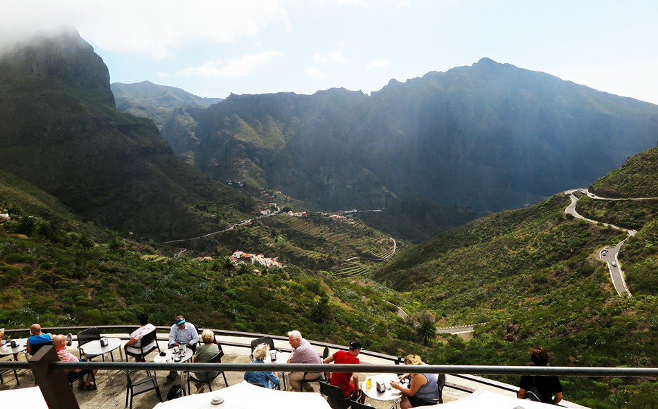 Вид на деревню Маска с мирадора Круз де Хильда