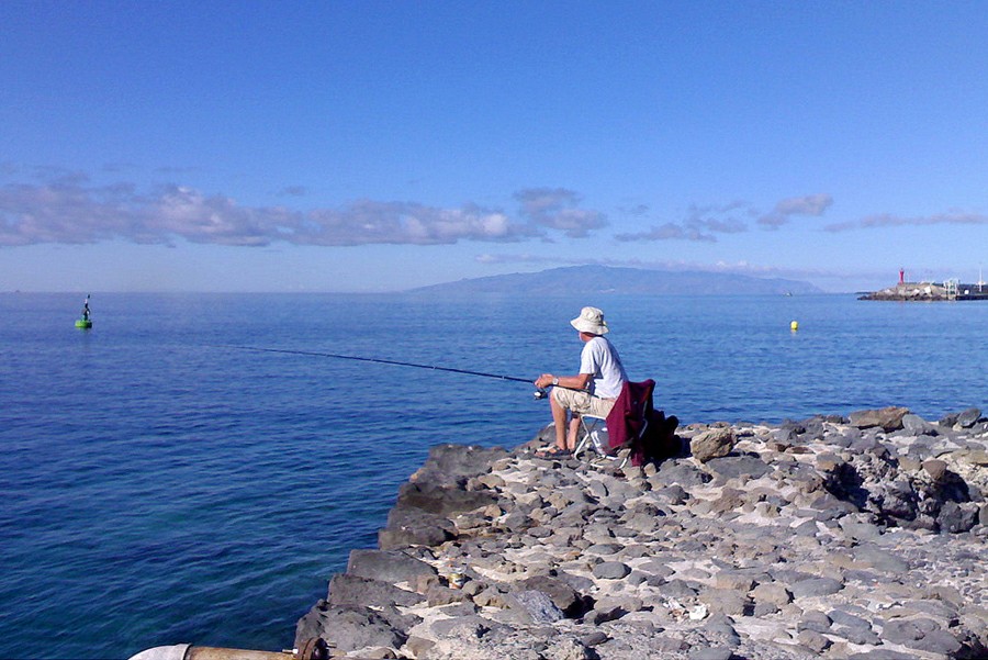 Рыбалка на Тенерифе с берега