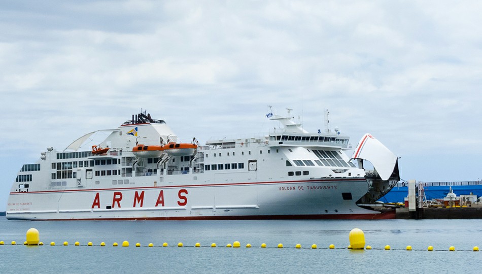 ���������� ����� �������� Naviera Armas � ����� ��� �����������